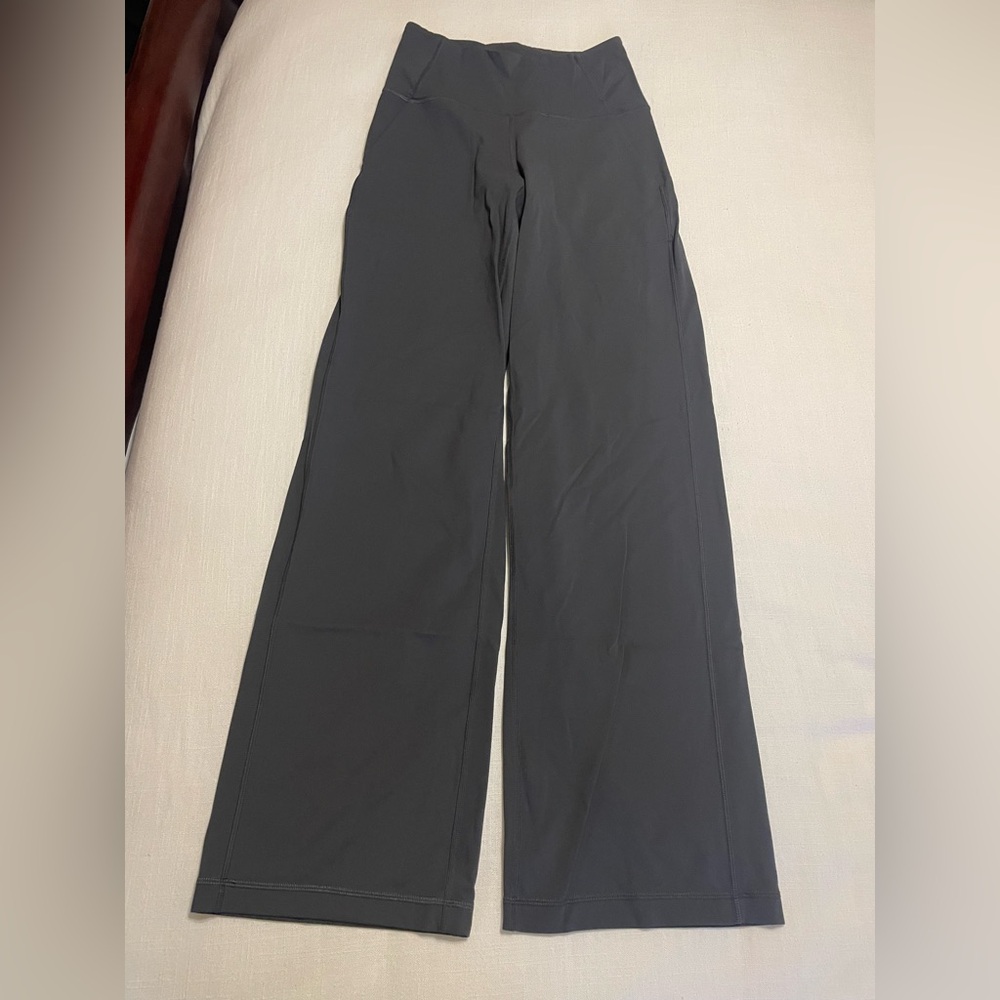 Lululemon align wide leg pant in graphite grey size 6